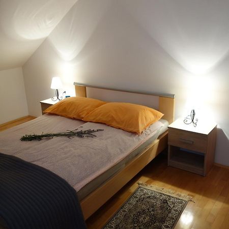 Apartment Beks Postojna Bagian luar foto