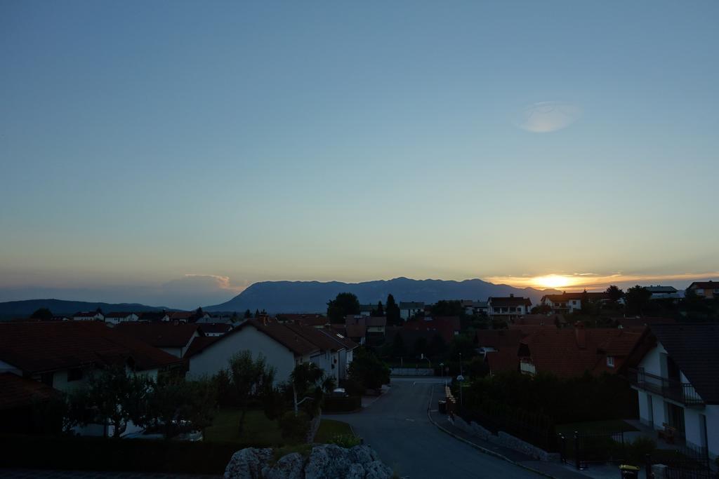 Apartment Beks Postojna Bagian luar foto